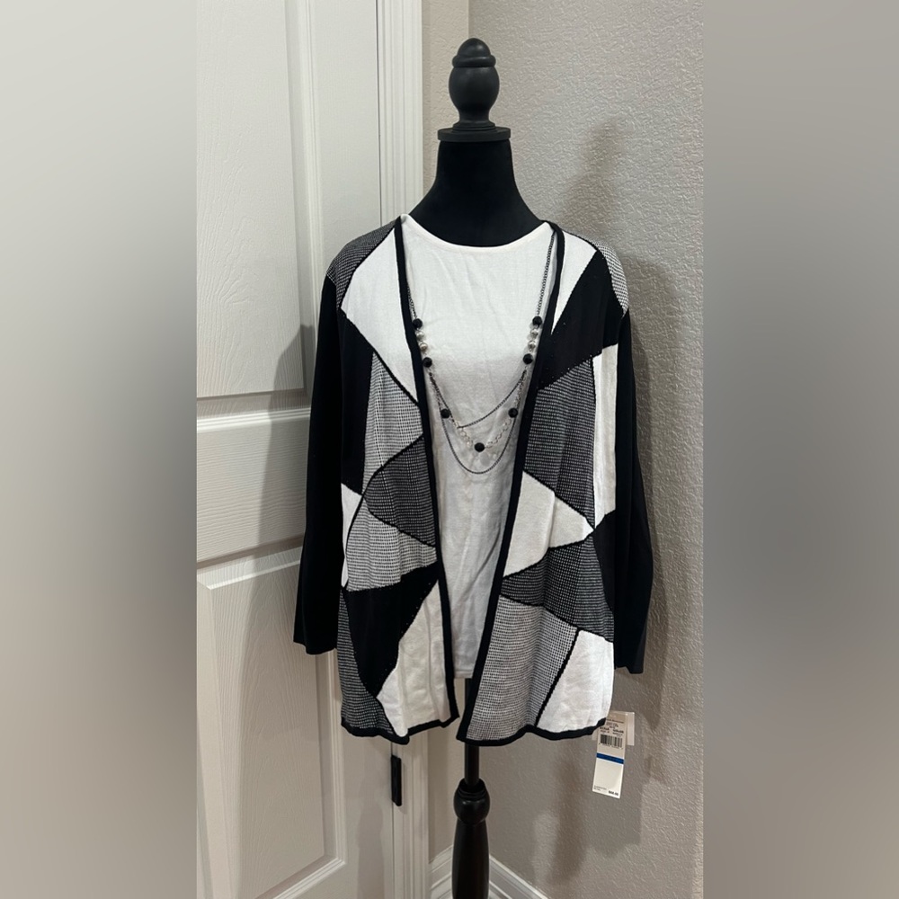 Alfred Dunner Black White Plaid Stud Blouse XL with Removable Necklace